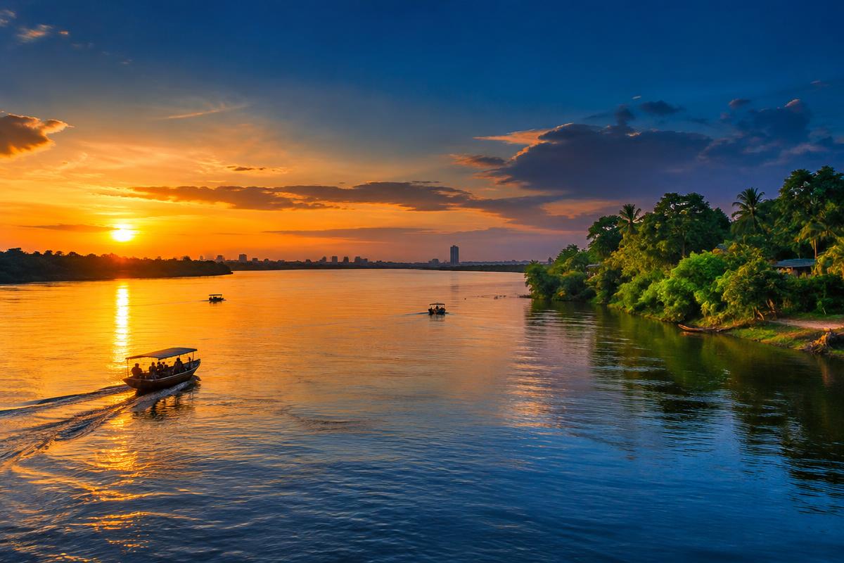 Coucher de soleil sur le fleuve Congo